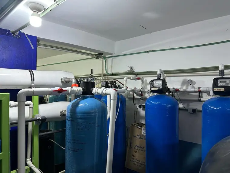 Equipo industrial de fabricación de hielo.